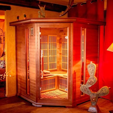 Domaine De La Croix Du Vexin Bed & Breakfast Themericourt Екстериор снимка